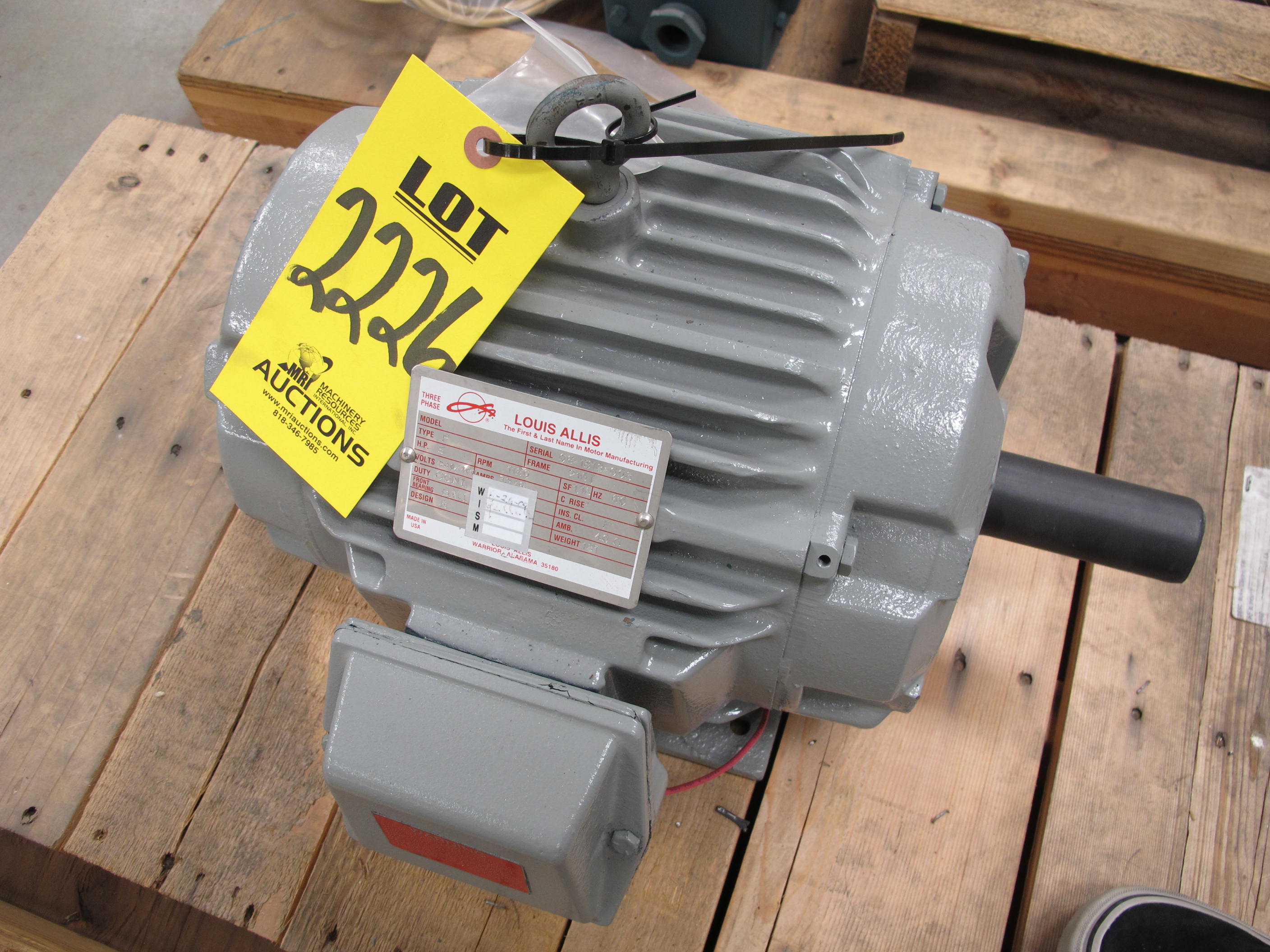 MOTOR, ELECTRIC TYPE, 5 HORSEPOWER, 230/460VAC ELEC RATING, 1200 RPM, L215T FRAME, TENV ENCLOSURE, CONTINUOUS DUTY, 1.15 SERVICE FACTOR. INCLUDES SPECIAL EPOXY PAINT AND PROTECTIVE COATING ON THE SHAFT BEHIND COUPLING. (W-44) LOADING & HANDLING FEE $15-